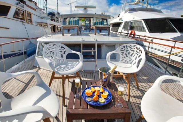 Charming Boat In Barcelona - Perfect Getaway Hotel Sant Adria de Besos Luaran gambar