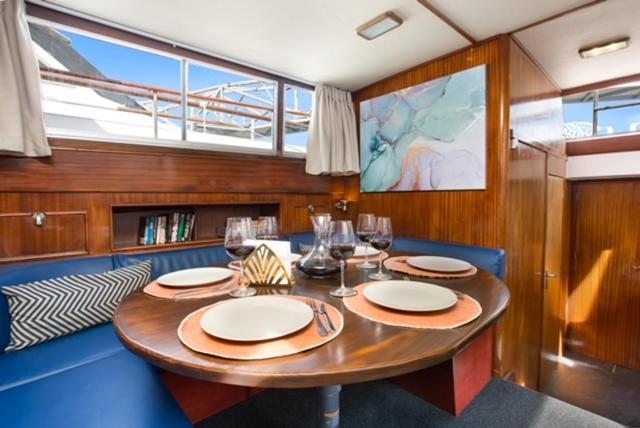 Charming Boat In Barcelona - Perfect Getaway Hotel Sant Adria de Besos Luaran gambar