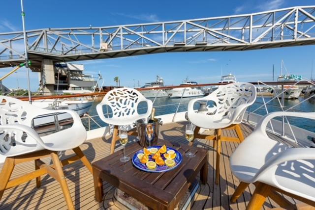 Charming Boat In Barcelona - Perfect Getaway Hotel Sant Adria de Besos Luaran gambar