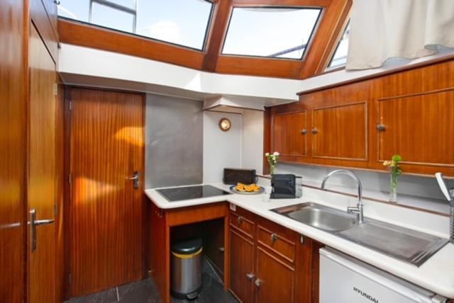 Charming Boat In Barcelona - Perfect Getaway Hotel Sant Adria de Besos Luaran gambar